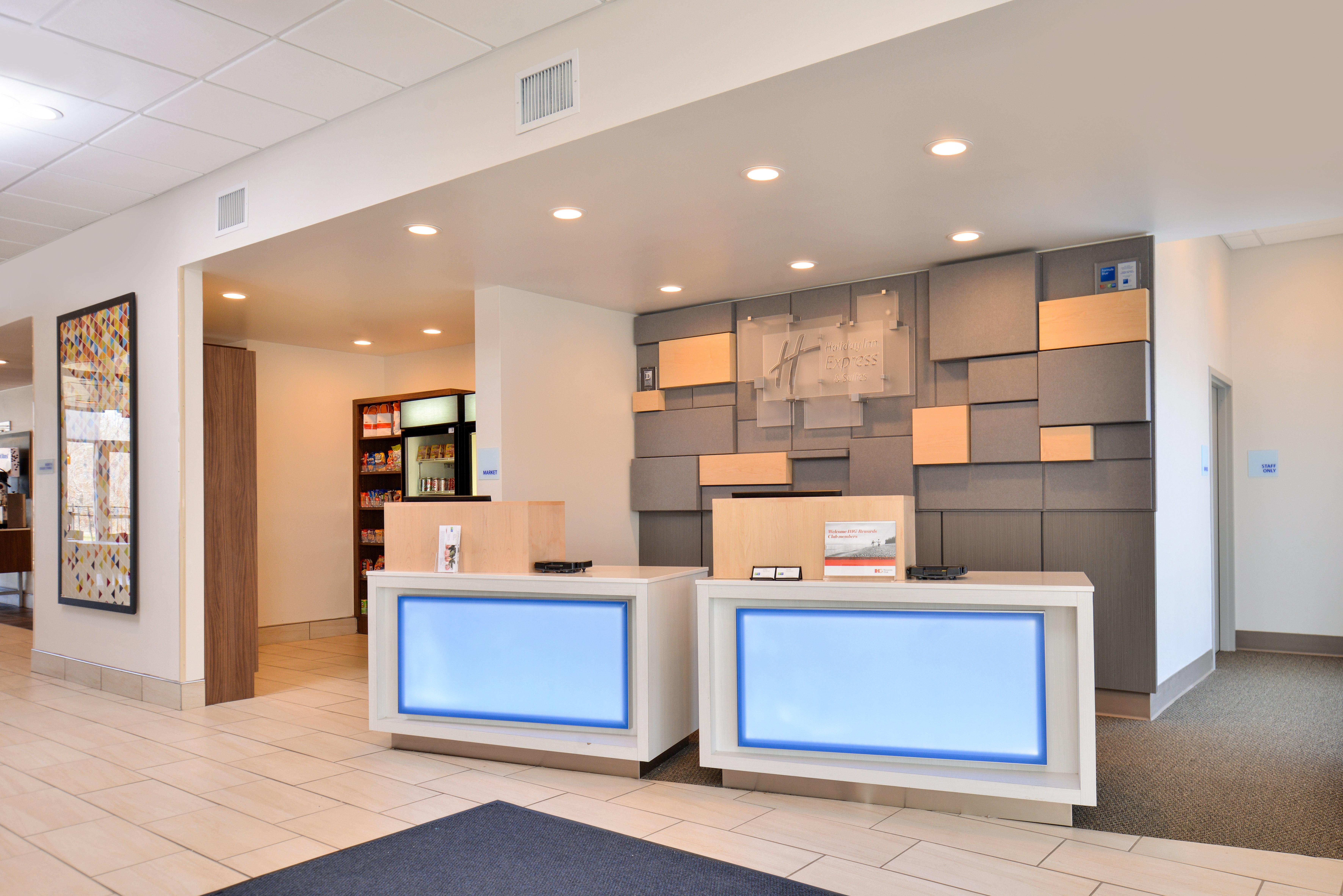 Holiday Inn Express & Suites Farmington Hills - Detroit By Ihg Extérieur photo