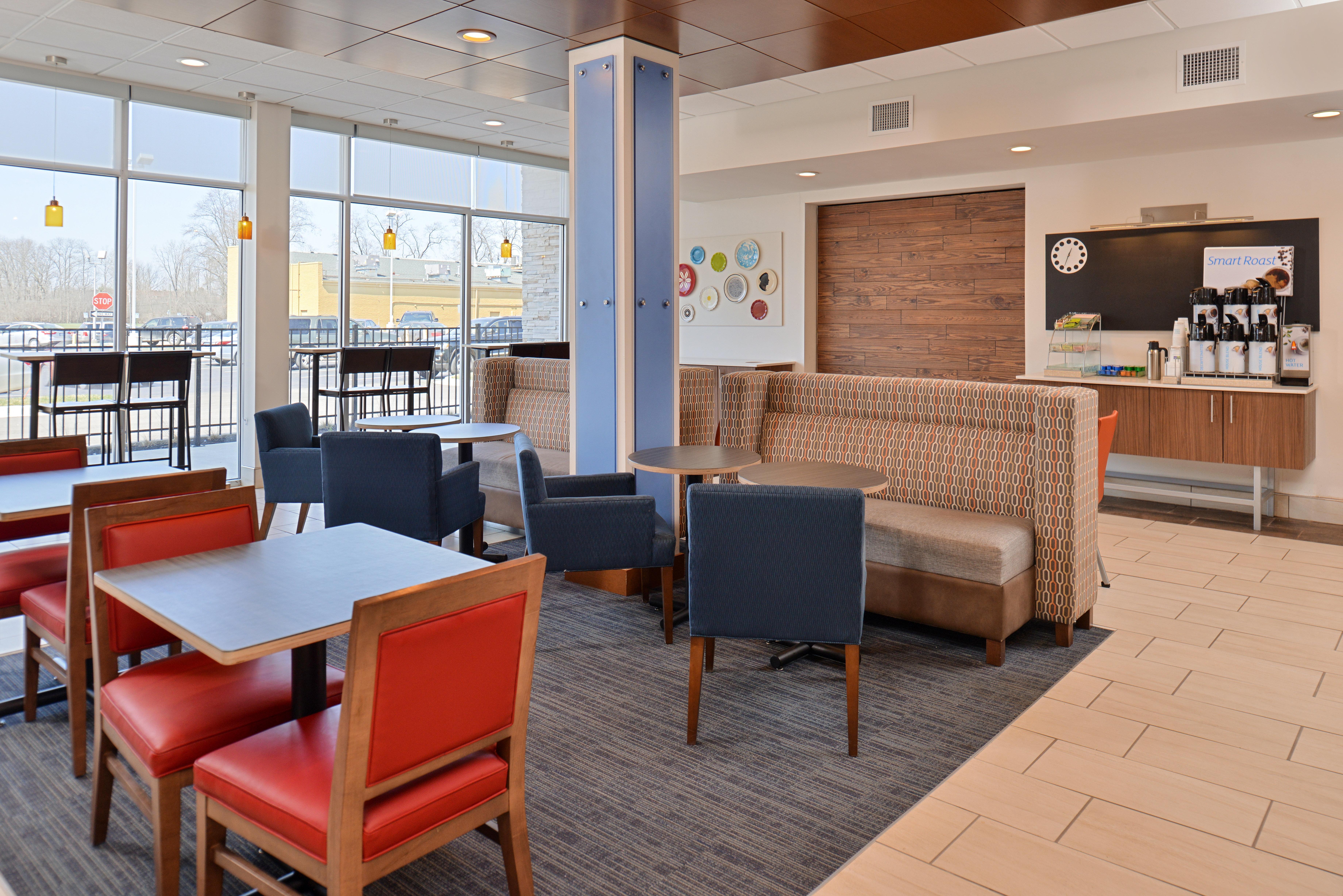 Holiday Inn Express & Suites Farmington Hills - Detroit By Ihg Extérieur photo